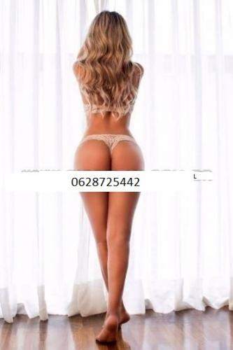 Maitresse blonde sexy 28a tres active tbm en cuissardes 0628725442