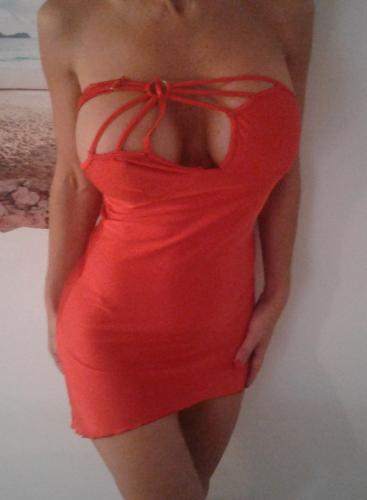 Jolie blonde bcbg et maitresse