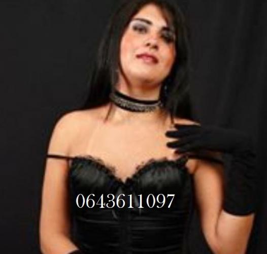 Três belle travesti pour moment inoubliable