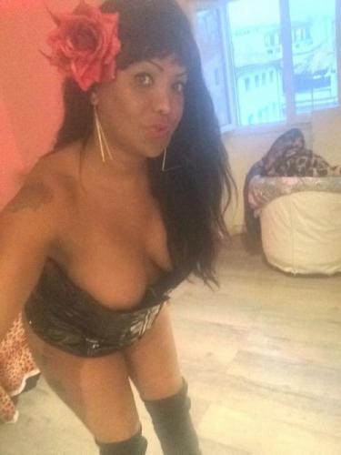 Centro trans naomi bien montrer sexy biem menbrer 0785982987 image 2