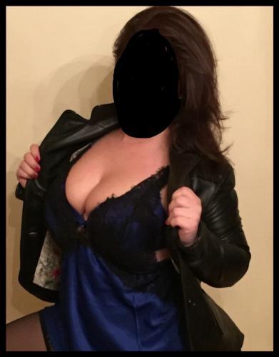 Femme distinguée de passage escort domi place castellane