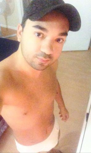 Bruno 24 ans noveau a paris bonne ,metro hotel de ville . image 1