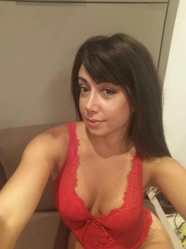 Trans yasmina disponible sur ajaccio massage erotic