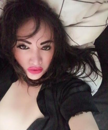 Trans asiatique féminine cherche à vous rencontrer image 3