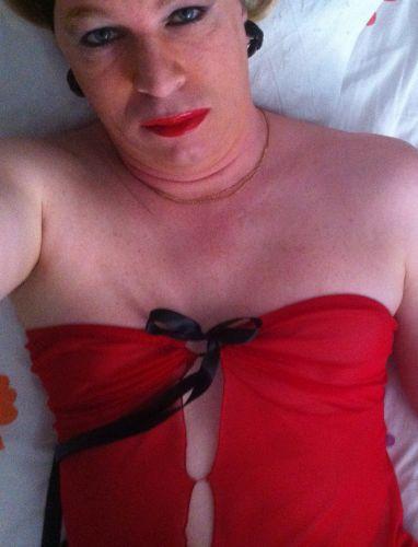 Travesti - simple - soumise, docile