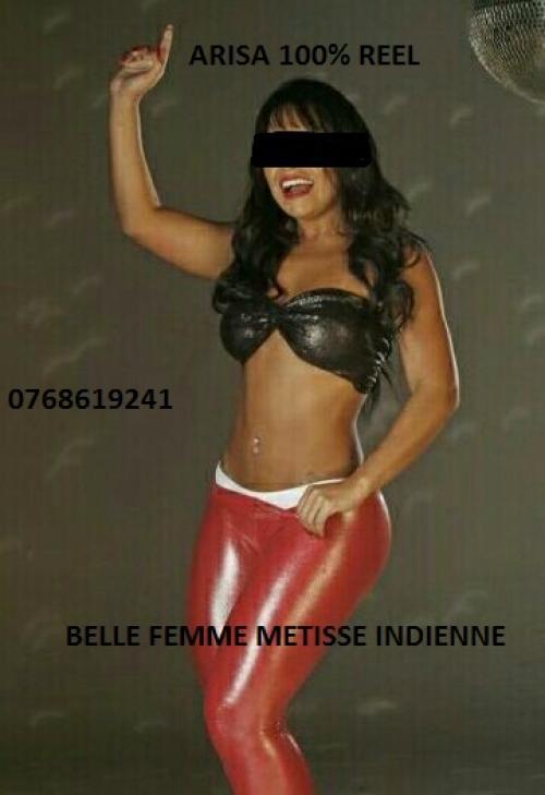 Arisa belle femme metisse indienne dans paris 17eme