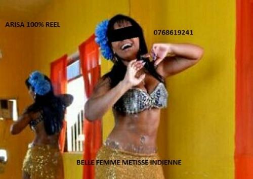 Arisa belle femme metisse indienne dans paris 17eme