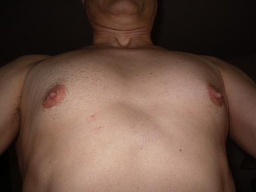 **escort sexuel gay paris reçoit hommes + de 60 ans & heteros curieux** image 2