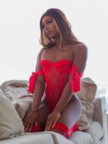 Escort trans Kira à Clermont-Ferrand
