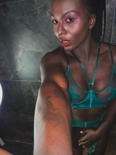 Escort trans Kameron à Bayonne
