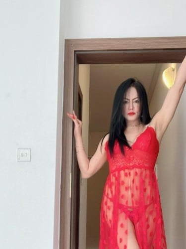 Escort trans Kristine asian à Lyon