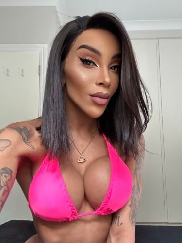 Escort trans Esther Brazilian Xxl à Nîmes