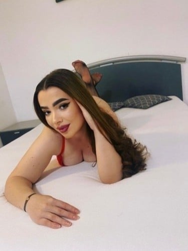 Escort trans Nisi à Montreuil
