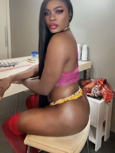 Escort trans Blacksandra à Brest