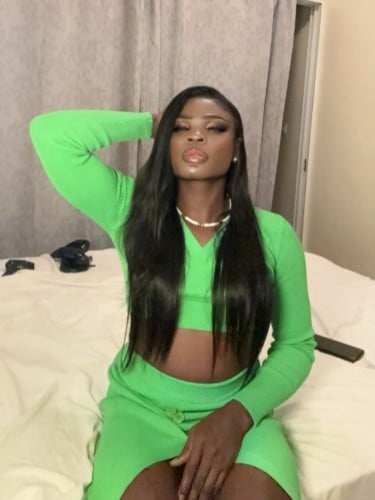 Escort trans Blacksandra à Brest