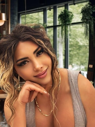 Escort trans Syuzanna à Antibes